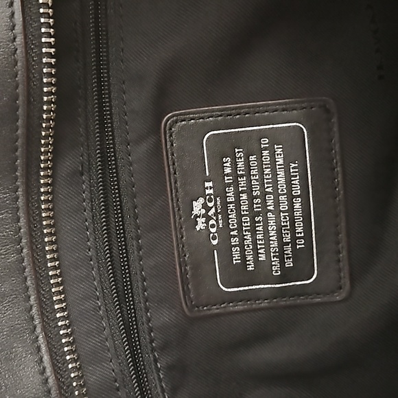 Black coach purse - Picture 4 of 9